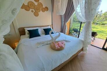 Baan Nai Baan Nok Resort