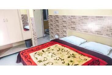 فندق By The Way By Wb Inn