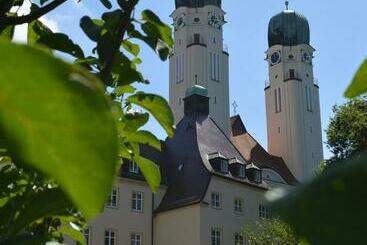 호텔 Gästehaus Klosterhof Schweiklberg