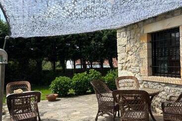 הוסטל Posada San Tirso