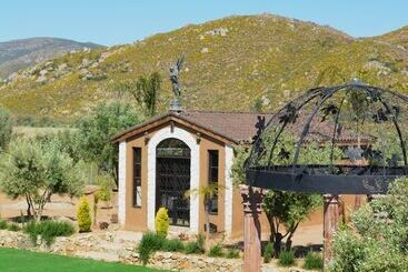 Bed and Breakfast Palazzo Del Valle, Alojamiento Y Desayuno