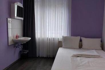 Отель Annis M&p