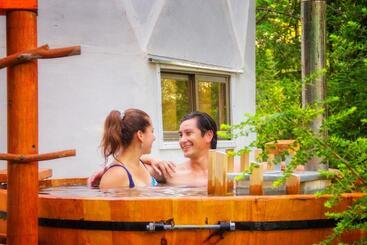 Отель Llaimadomo