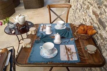 ペンション La Surville