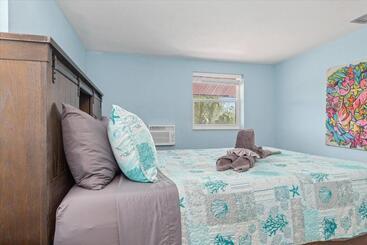 Aparthotel Beautiful Waterfront Condo 1