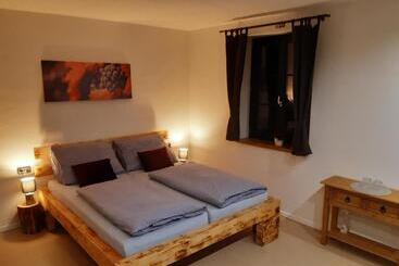 مبيت وإفطار Apartmány Na Sklípku