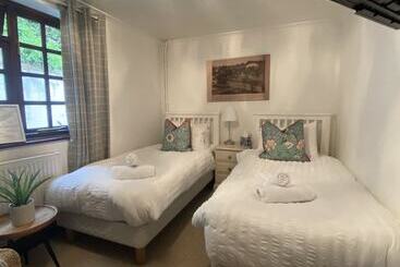 住宿加早餐  The Rising Sun Inn