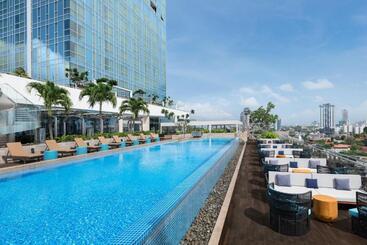 هتل Courtyard By Marriott Colombo
