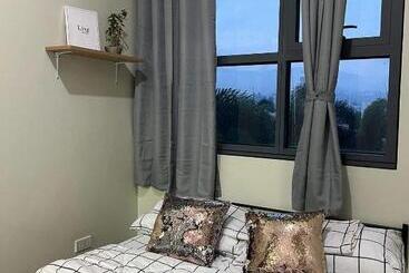 هتل آپارتمان Kristinas Homestay