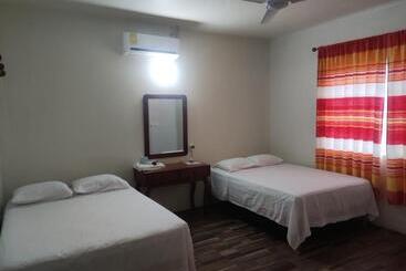 ペンション Casa Shambieda