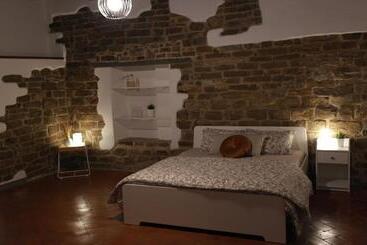 پانسیون Dante S Room Dei Cerchi