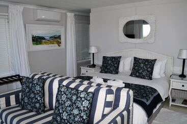 민박 Brenton Beach House