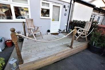 Bridle Lodge Apartments