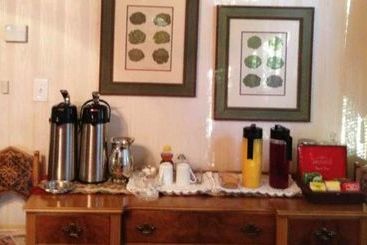 Crescent Lily Inn B&b