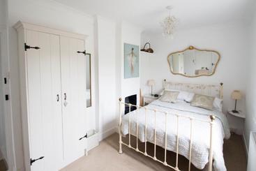 Flint Cottage Bed And Breakfast