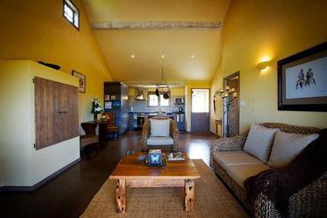 هتل Huntington Stables Retreat