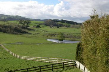 هتل Huntington Stables Retreat