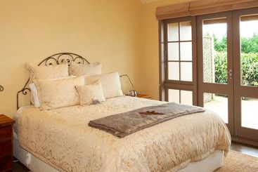هتل Huntington Stables Retreat
