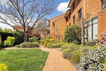 Oxley Court Serviced Apartments