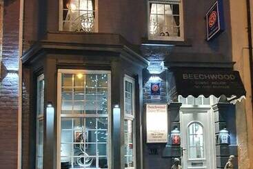 ペンション Beechwood Guest House