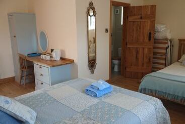 膳宿费 Church Farm Accommodation