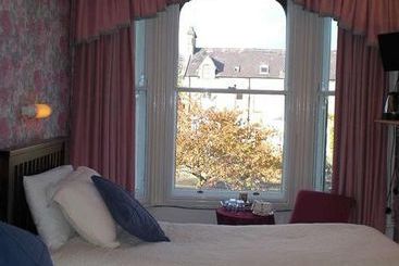 펜션 Strathmore Lawn East - Guest House