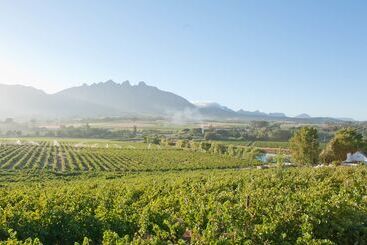 بنسيون Val Du Charron Wine & Leisure Estate