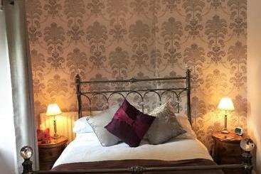 Ravensmede Cottage B&b