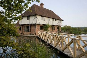 Waters End Farm B&b
