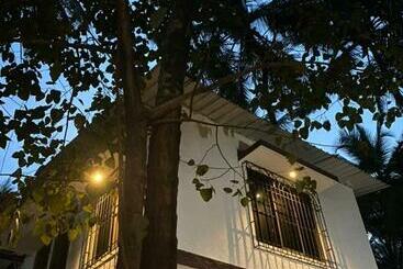 Bed and Breakfast Kawale S Palms & Retreat