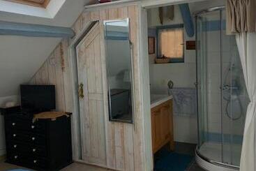 مبيت وإفطار La Bord De Mer