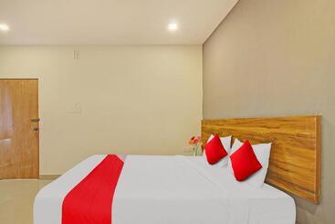 Flagship Hotel R Square