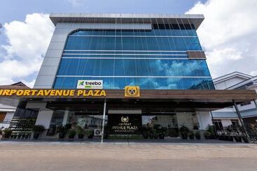 Отель Treebo Trend Airport Avenue Plaza Cochin Airport ​​​​​​​