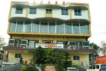 בית מלון כפרי Harsh Regency