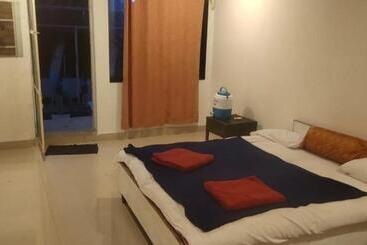 فندق Hilltone Panorama Bungalow Veg Non Veg Matheran
