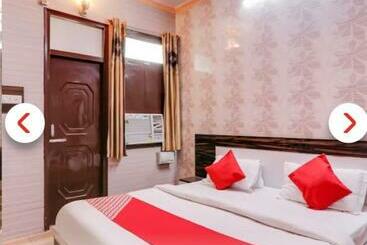 Отель P R Palace