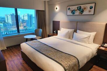 호텔 Ramee International Surat