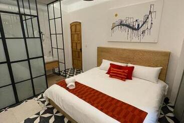 پانسیون Casa Lalique