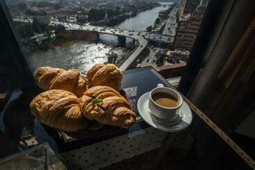 River Nile Edge Boutique Hotel & Restaurant