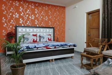 مبيت وإفطار Pine Valley Homestay