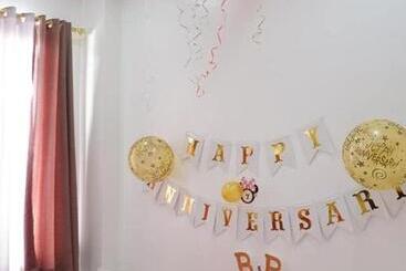 Endless Summer Hotel Baler