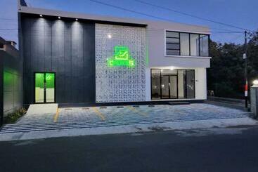 Szálloda Cabin15 Syariah