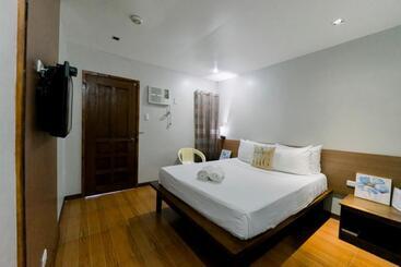 בית מלון כפרי Madonna Hometel And Suites