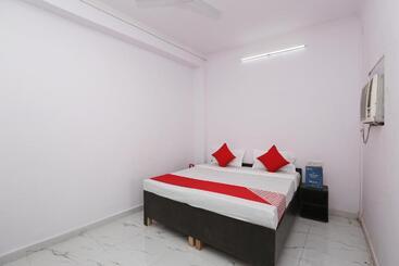 Hotel Oyo Flagship 80563 Golden Guset House