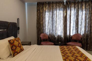 膳宿费 Bali Guest House