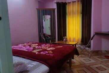 بنسيون Nogo Guest House