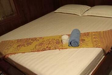 هاستل Mr.bounhome Guesthouse And Restaurant