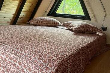 تختخواب و صبحانه Sapancaadabungalov