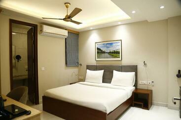 酒店 Jaiminis Landmark