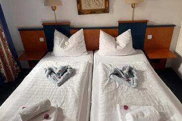 ホテル Zur Brücke